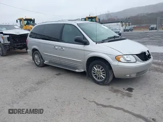 2002 Chrysler Town & Country Limited with VIN 2C8GP64L32R797370, listed as a IAAI auction lot 41715682 with 92,811 mi miles. Bid and sale history available at carsss.com. Image 1.