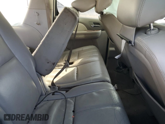 2013 GMC Yukon XL SLT with VIN 1GKS1KE09DR303472, listed as a Copart auction lot 42827325 with Not Provided miles and Salvage Title. Bid and sale history available at DreamBid. Image 10.