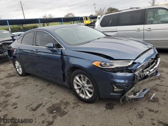 2019 Ford Fusion Energi Titanium with VIN 3FA6P0SU6KR252270, listed as a Copart auction lot 43392305 with 0 mi miles and Salvage Title. Bid and sale history available at carsss.com. Image 4.