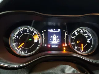 2019 Jeep Cherokee Latitude with VIN 1C4PJMCB5KD158331, listed as a Copart auction lot 86852044 with 86,495 mi miles and Salvage Title. Bid and sale history available at carsss.com. Image 9.