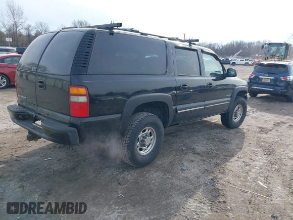 2000 Chevrolet Suburban LT with VIN 3GNGK26U0YG197958, listed as a IAAI auction lot 41506196 with 229,657 mi miles. Bid and sale history available at carsss.com. Image 4.