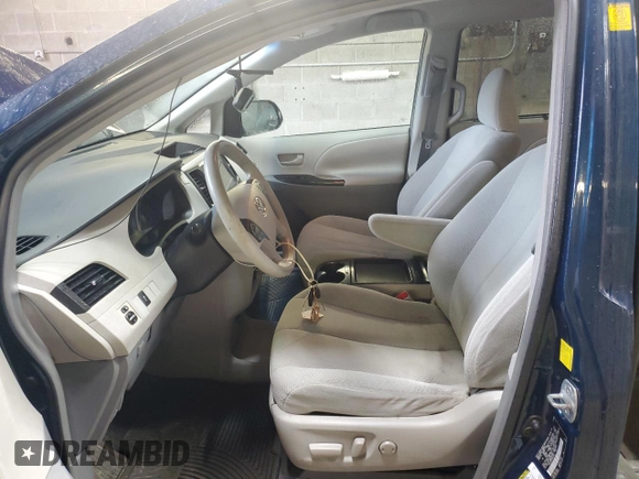 2011 Toyota Sienna LE with VIN 5TDJK3DC7BS016720, listed as a Copart auction lot 52746125 with 117,617 mi miles and Salvage Title. Bid and sale history available at carsss.com. Image 7.