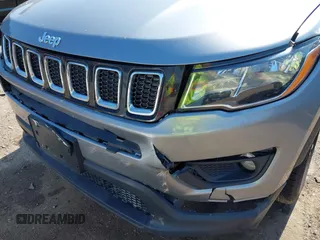 2017 Jeep Compass Latitude with VIN 3C4NJDBB4HT629073, listed as a IAAI auction lot 42231146 with 155,978 mi miles and . Bid and sale history available at DreamBid. Image 6.