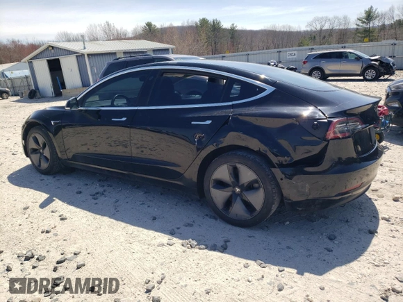 2019 Tesla Model 3 Mid Range z VIN 5YJ3E1EA6KF306887, wystawiony jako Copart lot #52401625 z przebiegiem 105 948 mil mil oraz Szkody całkowita. Historia ofert i sprzedaży dostępna na DreamBid. Obrazek 2.
