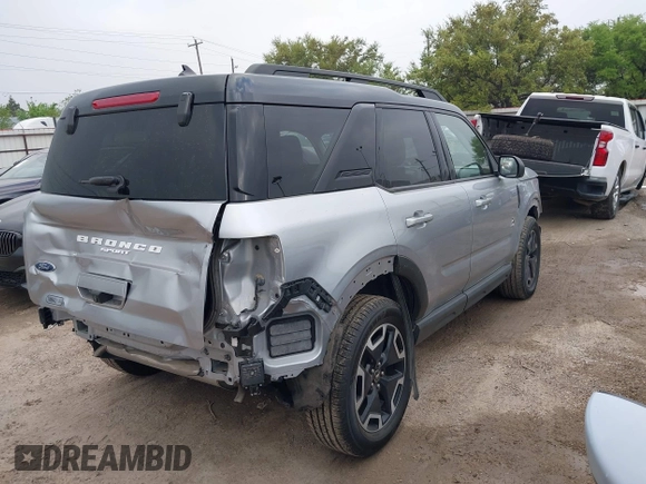 2021 Ford Bronco Sport Outer Banks z VIN 3FMCR9C67MRA94581, wystawiony jako IAAI lot #41905973 z przebiegiem 35 021 mil mil oraz . Historia ofert i sprzedaży dostępna na DreamBid. Obrazek 4.