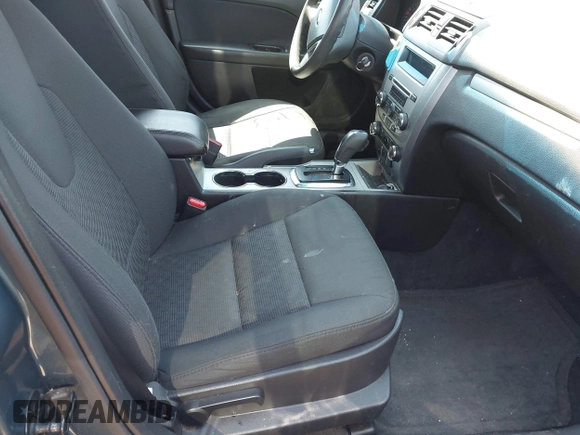 2012 Ford Fusion SE with VIN 3FAHP0HA1CR315945, listed as a IAAI auction lot 42076103 with 187,790 mi miles. Bid and sale history available at carsss.com. Image 5.