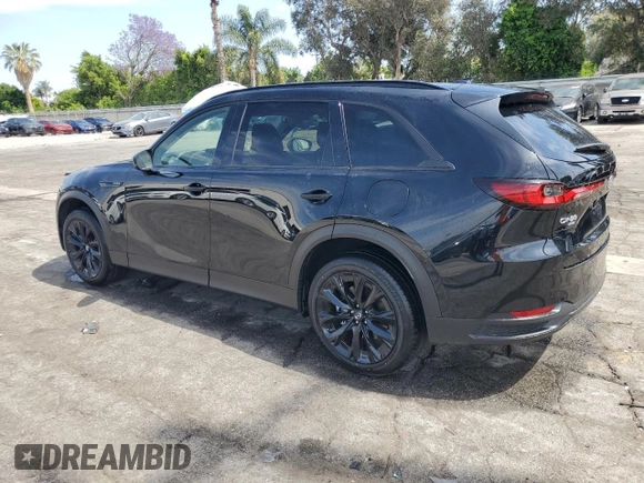 2025 Mazda CX-90 Premium Sport z VIN JM3KKCHD0S1218357, wystawiony jako Copart lot #57452545 z przebiegiem 1 097 mil mil oraz Szkoda całkowita • Salvage title. Historia ofert i sprzedaży dostępna na DreamBid. Obrazek 3.