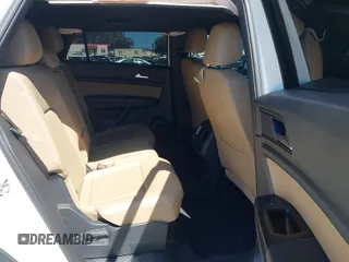 2020 Volkswagen Atlas with VIN 1V2YC2CA4LC205011, listed as a IAAI auction lot 42233807 with 39,084 mi miles and . Bid and sale history available at DreamBid. Image 8.