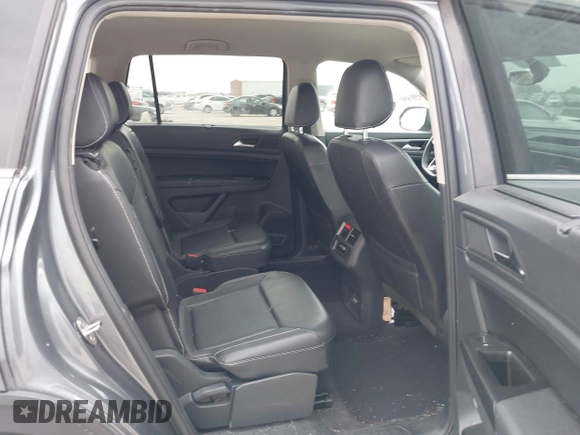 2021 Volkswagen Atlas SE with VIN 1V2NR2CA4MC529207, listed as a IAAI auction lot 42265026 with 53,185 mi miles and . Bid and sale history available at DreamBid. Image 8.