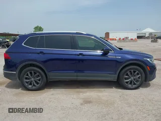 2022 Volkswagen Tiguan SE с VIN 3VV2B7AX2NM051870, выставлен на аукционе IAAI как лот 42250350 с пробегом 72 257 миль миль и . История ставок и продаж доступна на DreamBid. Изображение 13.