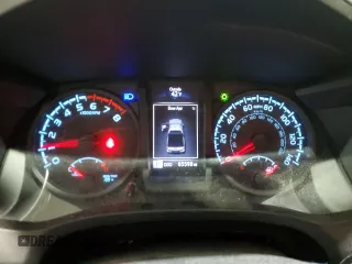 2018 Toyota Tacoma SR z VIN 5TFSX5EN7JX063465, wystawiony jako Copart lot #51912445 z przebiegiem 65 598 mil mil oraz Szkoda całkowita • Salvage title. Historia ofert i sprzedaży dostępna na DreamBid. Obrazek 9.