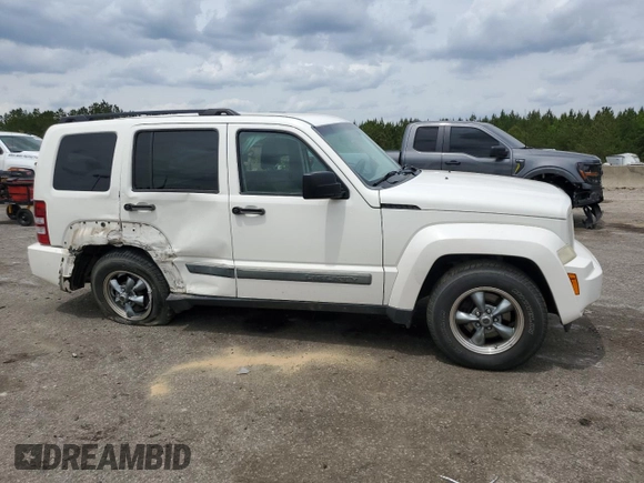 2008 Jeep Liberty Sport z VIN 1J8GN28KX8W266600, wystawiony jako Copart lot #54178985 z przebiegiem 156 294 mil mil oraz Szkoda całkowita • Salvage title. Historia ofert i sprzedaży dostępna na DreamBid. Obrazek 4.