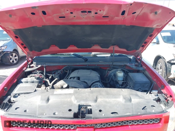 2011 Chevrolet Silverado 1500 LT with VIN 3GCPCSE00BG281371, listed as a IAAI auction lot 41993885 with 174,880 mi miles and . Bid and sale history available at DreamBid. Image 10.