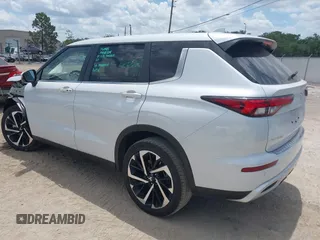 2024 Mitsubishi Outlander SE z VIN JA4J3VA83RZ082399, wystawiony jako IAAI lot #42305992 z przebiegiem 11 622 mil mil oraz . Historia ofert i sprzedaży dostępna na DreamBid. Obrazek 3.