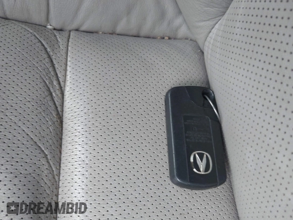 2008 Acura RL Tech Pkg with VIN JH4KB16698C003234, listed as a IAAI auction lot 42016577 with 1 mi miles. Bid and sale history available at carsss.com. Image 11.