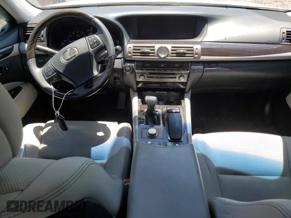 2014 Lexus LS 460 L with VIN JTHGL5EF5E5052815, listed as a Copart auction lot 54770504 with 32,567 mi miles and Salvage title. Bid and sale history available at DreamBid. Image 8.