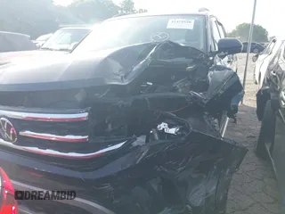 2023 Volkswagen Atlas SE z VIN 1V2JR2CA6PC504408, wystawiony jako IAAI lot #41475520 z przebiegiem 45 932 mil mil oraz . Historia ofert i sprzedaży dostępna na DreamBid. Obrazek 6.