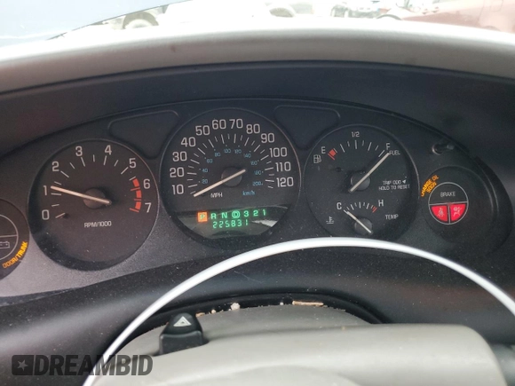 2003 Buick Regal LS with VIN 2G4WB52K331157283, listed as a Copart auction lot 75249064 with 225,831 mi miles and Salvage Title. Bid and sale history available at carsss.com. Image 9.