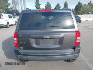 2016 Jeep Patriot Sport z VIN 1C4NJRBB5GD546480, wystawiony jako IAAI lot #42020464 z przebiegiem 206 638 mil mil oraz . Historia ofert i sprzedaży dostępna na DreamBid. Obrazek 16.