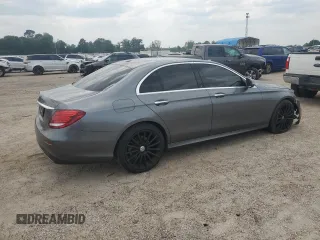 2017 Mercedes-Benz E 300 Luxury with VIN WDDZF4JB0HA281791, listed as a Copart auction lot 59302605 with 85,072 mi miles and Salvage title. Bid and sale history available at DreamBid. Image 3.