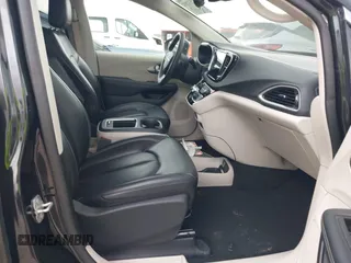 2023 Chrysler Pacifica Touring L с VIN 2C4RC1BG2PR560147, выставлен на аукционе IAAI как лот 42532832 с пробегом 62 179 миль миль и . История ставок и продаж доступна на DreamBid. Изображение 5.