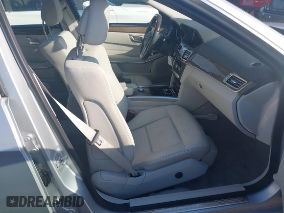 2014 Mercedes-Benz E-Class E 350 Sport with VIN WDDHF5KB5EB071435, listed as a IAAI auction lot 40458844 with 102,629 mi miles. Bid and sale history available at carsss.com. Image 5.