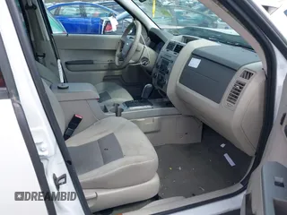 2008 Ford Escape Hybrid with VIN 1FMCU59H48KC09874, listed as a IAAI auction lot 42040477 with 85,839 mi miles and . Bid and sale history available at DreamBid. Image 5.