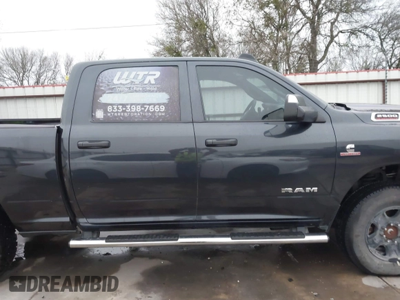 2021 Ram 2500 Tradesman with VIN 3C6UR5CL4MG697627, listed as a IAAI auction lot 41513283 with 105,628 mi miles. Bid and sale history available at carsss.com. Image 14.