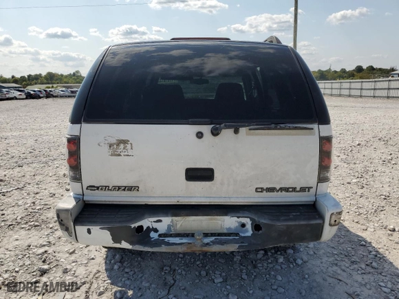 1999 Chevrolet Blazer LS with VIN 1GNDT13WXX2150024, listed as a Copart auction lot 71781074 with 271,768 mi miles and Salvage Title. Bid and sale history available at carsss.com. Image 6.