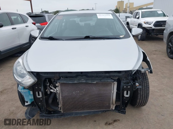 2013 Hyundai Accent GLS z VIN KMHCT4AE3DU548980, wystawiony jako IAAI lot #41562618 z przebiegiem 62 704 mil mil oraz . Historia ofert i sprzedaży dostępna na DreamBid. Obrazek 13.