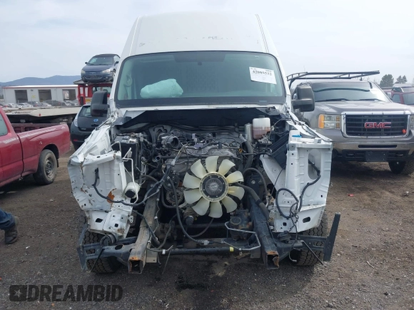 2021 Nissan NV Cargo SV z VIN 1N6BF0LY8MN809146, wystawiony jako IAAI lot #42005532 z przebiegiem 31 869 mil mil oraz . Historia ofert i sprzedaży dostępna na DreamBid. Obrazek 13.