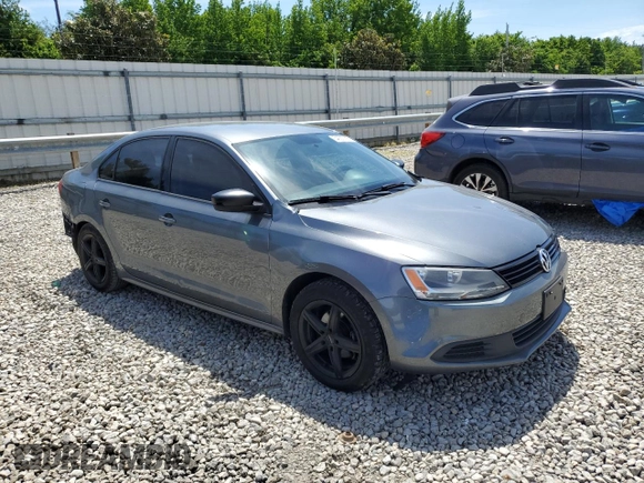 2013 Volkswagen Jetta S с VIN 3VW2K7AJ5DM216333, выставлен на аукционе Copart как лот 54557705 с пробегом 173 229 миль миль и Списание • Salvage title. История ставок и продаж доступна на DreamBid. Изображение 4.