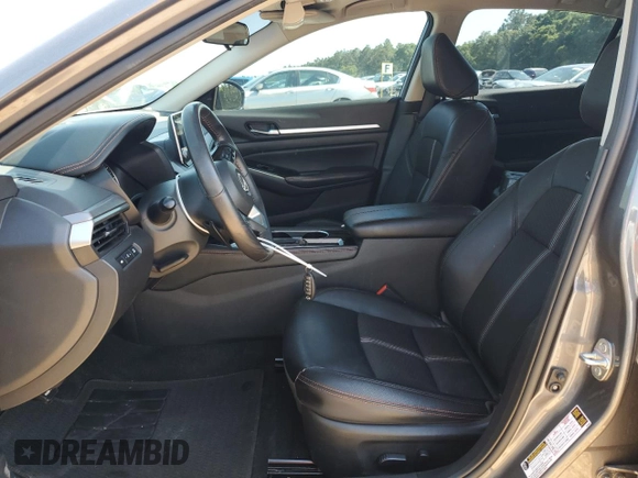 2024 Nissan Altima SR with VIN 1N4BL4CVXRN321211, listed as a Copart auction lot 56959535 with 33,510 mi miles and Salvage title. Bid and sale history available at DreamBid. Image 7.