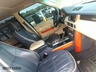 2007 Land Rover Range Rover HSE with VIN SALMF15447A255250, listed as a IAAI auction lot 42112214 with 126,189 mi miles. Bid and sale history available at carsss.com. Image 5.