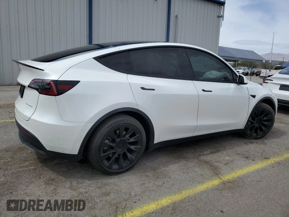 2021 Tesla Model Y Long Range with VIN 5YJYGDEE8MF271938, listed as a Copart auction lot 50961485 with 46,173 mi miles and Salvage Title. Bid and sale history available at DreamBid. Image 3.