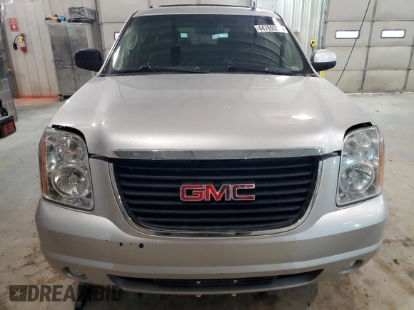 2014 GMC Yukon XL SLT with VIN 1GKS2KE76ER177938, listed as a Copart auction lot 44769255 with 230,915 mi miles and Salvage Title. Bid and sale history available at carsss.com. Image 5.