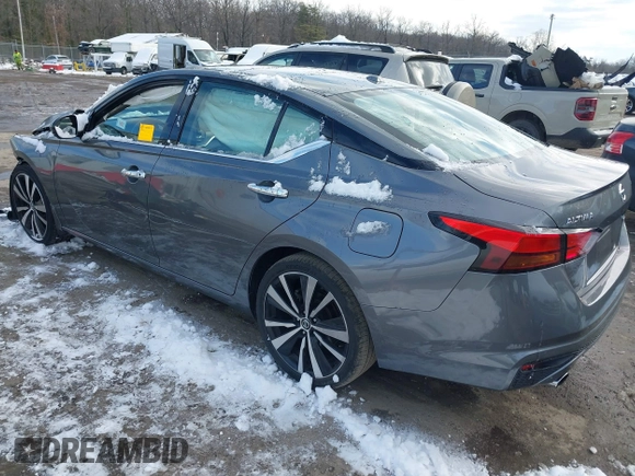 2019 Nissan Altima 2.5 Platinum with VIN 1N4BL4FWXKC158811, listed as a IAAI auction lot 41258530 with 64,779 mi miles. Bid and sale history available at carsss.com. Image 3.