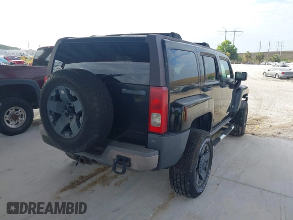 2006 Hummer H3 with VIN 5GTDN136468172236, listed as a IAAI auction lot 41971093 with 219,433 mi miles. Bid and sale history available at carsss.com. Image 4.