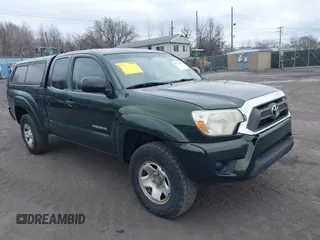 2012 Toyota Tacoma with VIN 5TFUX4EN3CX013846, listed as a IAAI auction lot 41776431 with 211,564 mi miles and . Bid and sale history available at DreamBid. Image 1.