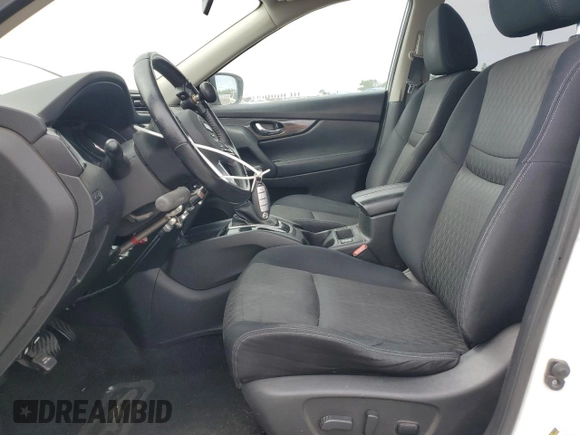 2017 Nissan Rogue SV z VIN JN8AT2MT9HW143571, wystawiony jako Copart lot #53751385 z przebiegiem 105 333 mil mil oraz Szkoda całkowita • Salvage title. Historia ofert i sprzedaży dostępna na DreamBid. Obrazek 7.