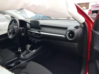 2023 Kia Forte LXS z VIN 3KPF24AD4PE522726, wystawiony jako IAAI lot #41744515 z przebiegiem 13 233 mil mil oraz . Historia ofert i sprzedaży dostępna na DreamBid. Obrazek 5.