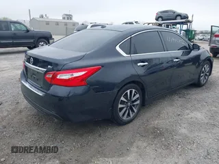 2017 Nissan Altima S z VIN 1N4AL3AP5HC134589, wystawiony jako IAAI lot #41995752 z przebiegiem 84 568 mil mil oraz . Historia ofert i sprzedaży dostępna na DreamBid. Obrazek 4.