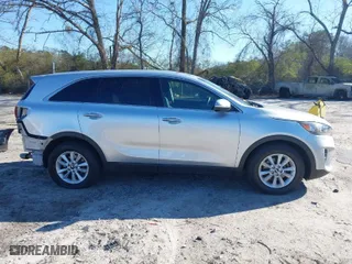 2020 Kia Sorento LX V6 with VIN 5XYPG4A5XLG615763, listed as a IAAI auction lot 41738940 with 220,000 mi miles. Bid and sale history available at carsss.com. Image 14.