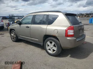 2007 Jeep Compass Sport with VIN 1J8FT47W17D141545, listed as a Copart auction lot 50924935 with 179,805 mi miles and Salvage Title. Bid and sale history available at carsss.com. Image 2.