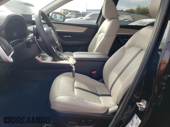 2024 Mazda CX-90 Preferred с VIN JM3KKBHA1R1177635, выставлен на аукционе Copart как лот 50166465 с пробегом 17 343 миль миль и Списание • Salvage title. История ставок и продаж доступна на DreamBid. Изображение 7.