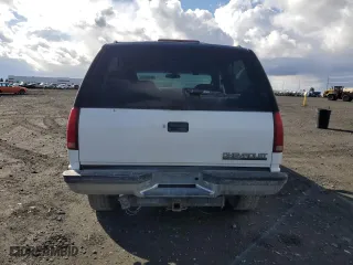 1996 Chevrolet Tahoe with VIN 3GNEK18RXTG149158, listed as a Copart auction lot 48880075 with 157,839 mi miles and Salvage Title. Bid and sale history available at carsss.com. Image 6.