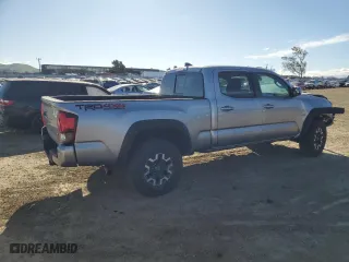2019 Toyota Tacoma 4WD SR5 with VIN 3TMDZ5BN0KM078758, listed as a Copart auction lot 48088105 with 47,058 mi miles and Salvage Title. Bid and sale history available at carsss.com. Image 3.