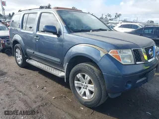 2005 Nissan Pathfinder LE with VIN 5N1AR18U35C757824, listed as a IAAI auction lot 41539965 with 245,285 mi miles. Bid and sale history available at carsss.com. Image 1.