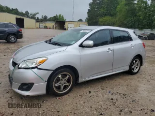 2010 Toyota Matrix z VIN 2T1KU4EE0AC474014, wystawiony jako Copart lot #58306215 z przebiegiem 185 985 mil mil oraz Czysty tytuł • Clean title. Historia ofert i sprzedaży dostępna na DreamBid. Obrazek 1.