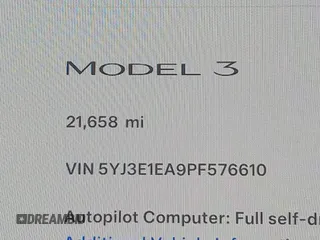 2023 Tesla Model 3 z VIN 5YJ3E1EA9PF576610, wystawiony jako IAAI lot #42206777 z przebiegiem 21 658 mil mil oraz . Historia ofert i sprzedaży dostępna na DreamBid. Obrazek 15.
